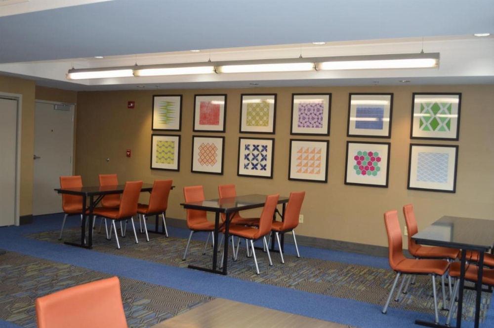 Holiday Inn Express Hotel & Suites Binghamton University-Vestal Image 15